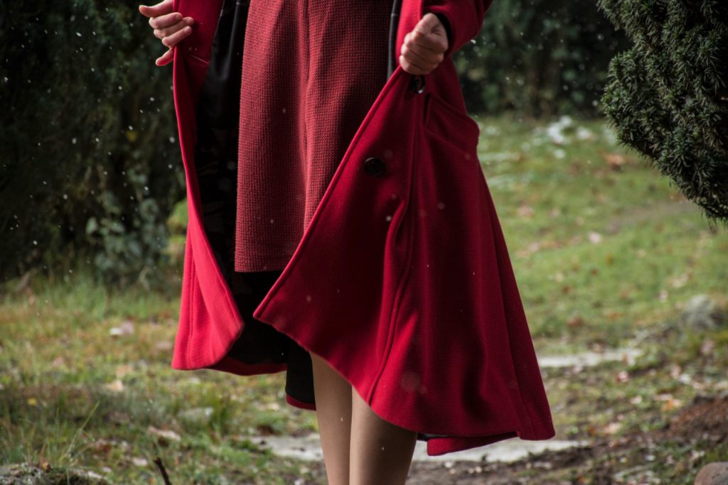 manteau en laine rouge 